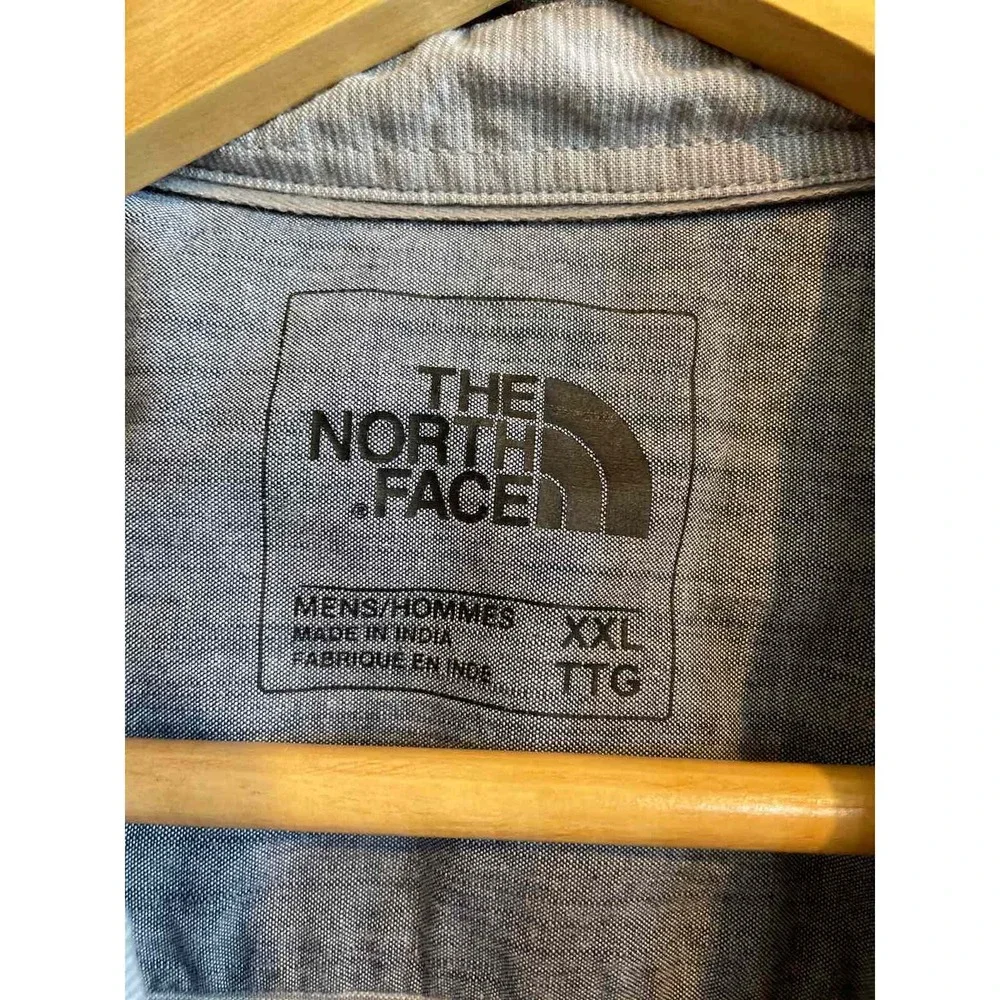 Size XXL The North Face Men's Short Sleeve Shirt